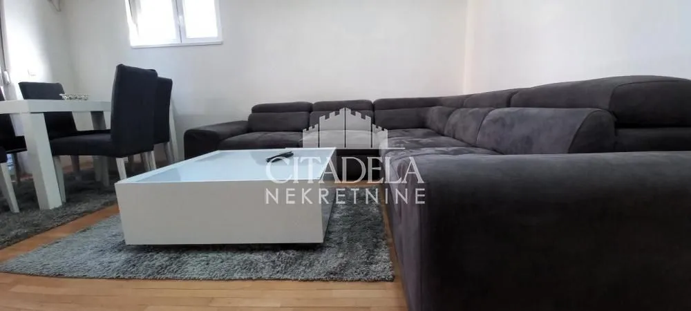 Izdavanje, jednosoban stan, 40m², Čukarica, Beograd