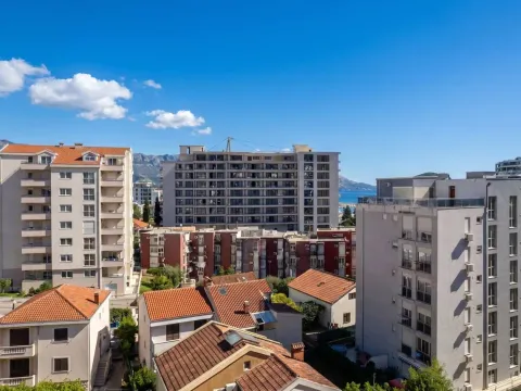 Izdavanje, jednosoban stan, 51m², Centar, Budva - image 1