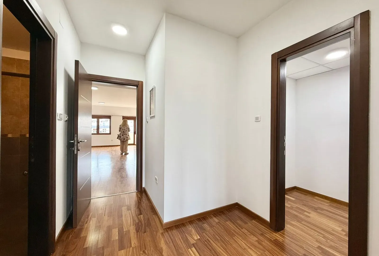 Sale, four bedroom apartment, 220m², Preko Morače, Podgorica