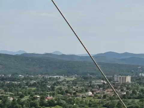Zemljište in Piperi