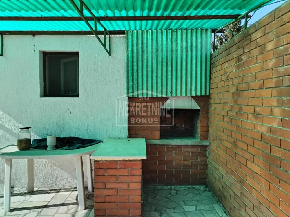 Prodaja, kuća, 328m², Železničko Naselje, Subotica