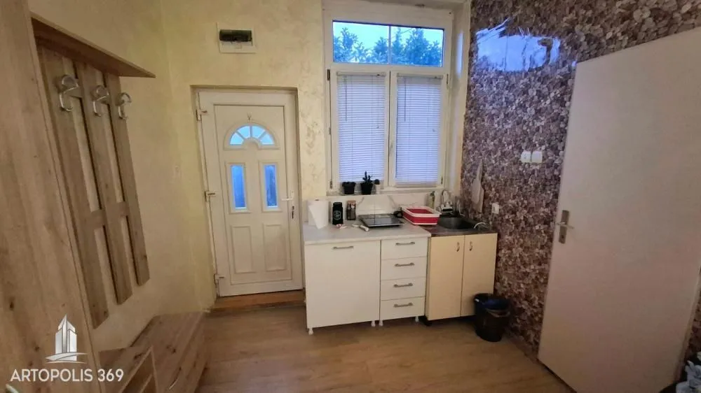 Prodaja, jednosoban stan, 26m², Zemun Centar, Zemun Sve Podlokacije