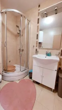 Izdavanje, jednosoban stan, 45m², Stari Aerodrom, Podgorica - image 11