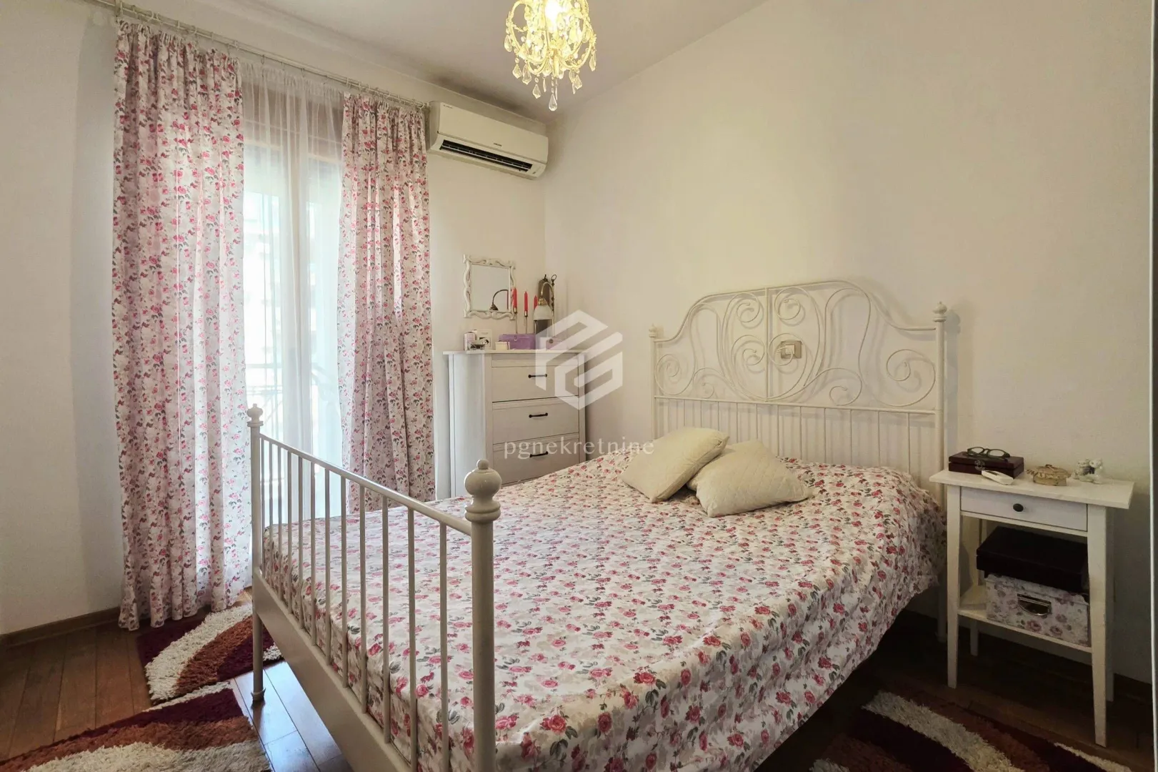 Prodaja, dvosoban stan, 62m², Krivi Most, Podgorica