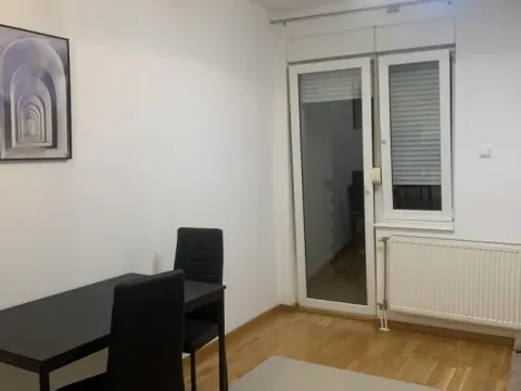 Rent, studio apartment, 24m², Bulevar Evrope, Novi Sad Sve Podlokacije - image 2