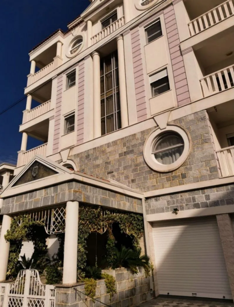 Sale, five bedroom apartment, 168m², Dobre Vode, Bar