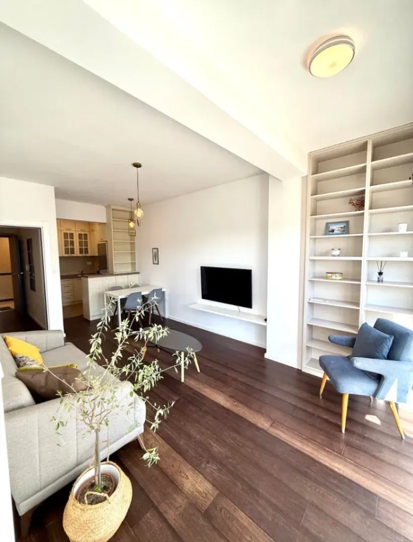 Izdavanje, jednosoban stan, 48m², Preko Morače, Podgorica