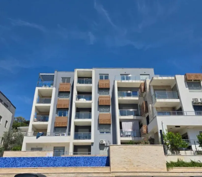 Rent, two bedroom apartment, 100m², Pod Kuk, Tivat