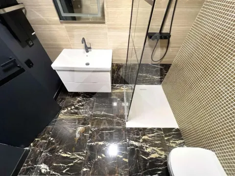 Izdavanje, trosoban stan, 111m², Vezirov Most, Podgorica - image 15