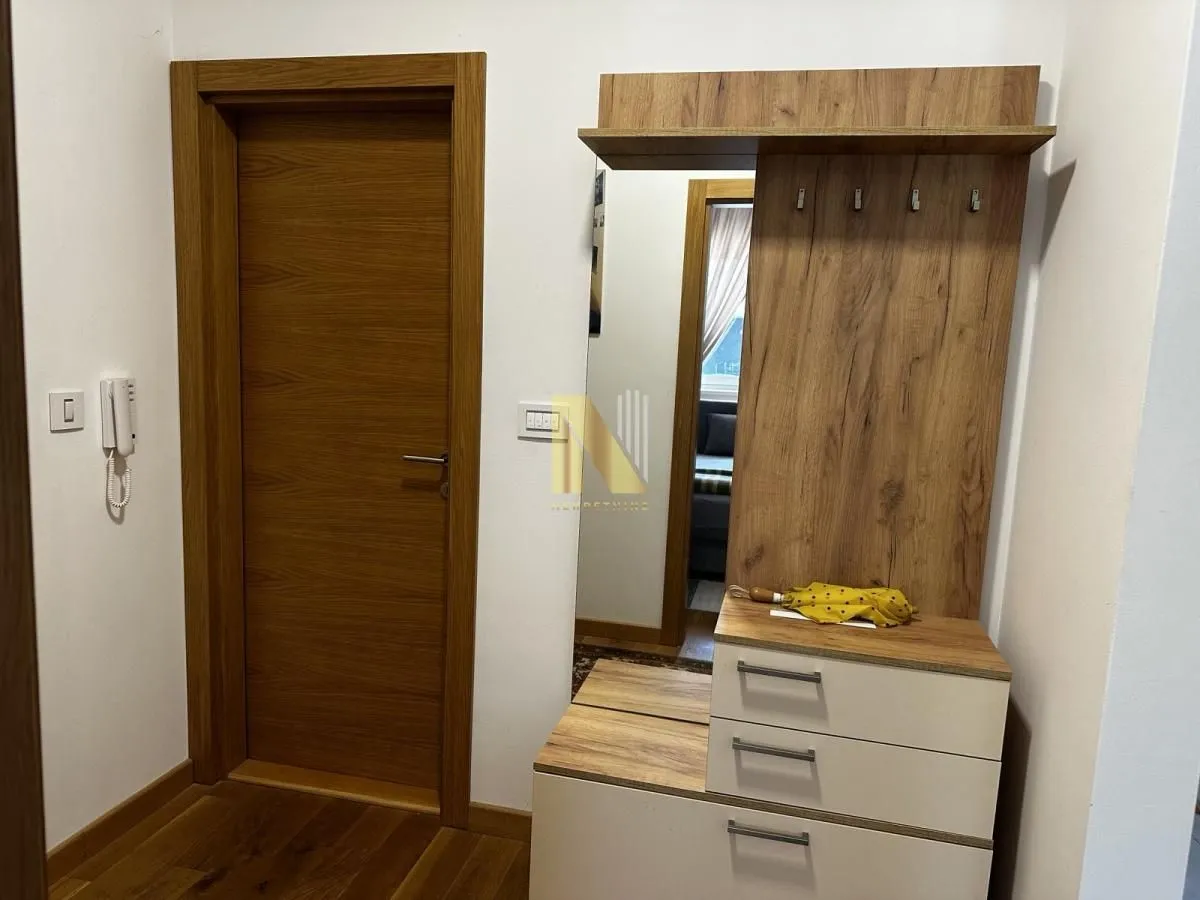 Izdavanje, jednosoban stan, 35m², Centar, Novi Sad