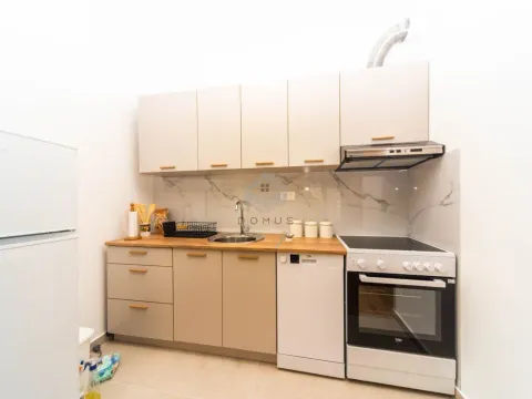 Izdavanje, jednosoban stan, 40m², Tološi, Podgorica - image 5