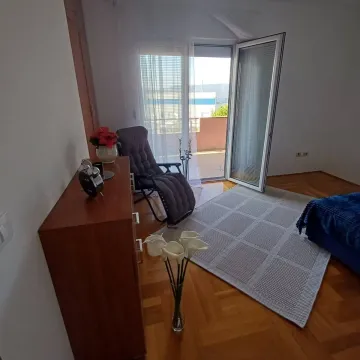 Izdavanje, dvosoban stan, 106m², Centar, Tivat - image 8
