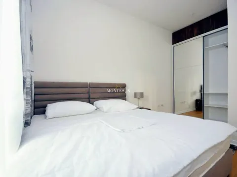 Rent, two bedroom apartment, 87m², Tre Canne, Budva - image 10