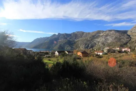 Pogled na okolni pejzaž i prirodu sa imanja. - image 4