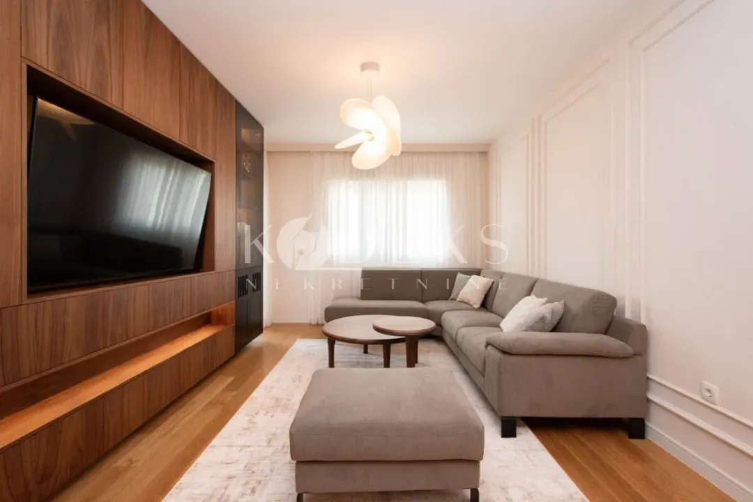 Izdavanje, dvosoban stan, 72m², Central Point, Podgorica