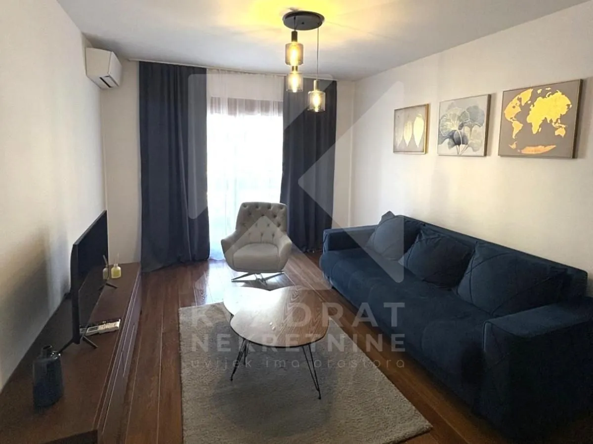 Izdavanje, jednosoban stan, 50m², Master Kvart, Podgorica