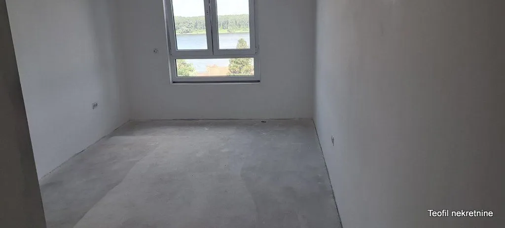 Prodaja, trosoban stan, 82m², Stari Banovci, Stara Pazova