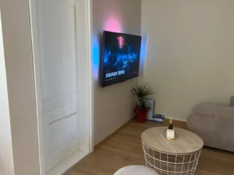 Rent, one bedroom apartment, 35m², Šušanj, Bar - image 4