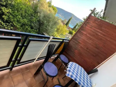 Izdavanje, dvosoban stan, 50m², Igalo, Herceg Novi - image 4