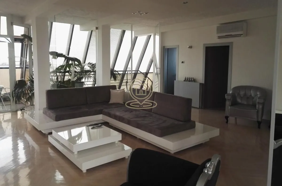 Rent, office space, 180m², Stari Grad, Beograd