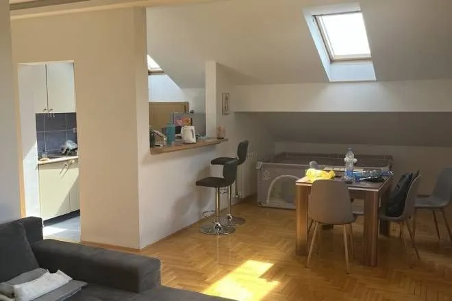 Prodaja, trosoban stan, 70m², Zemun Gornji Grad, Zemun Sve Podlokacije