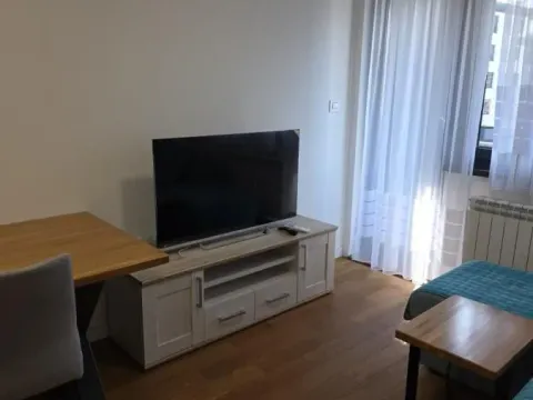 Izdavanje, jednosoban stan, 39m², Rotkvarija, Novi Sad Sve Podlokacije - image 2