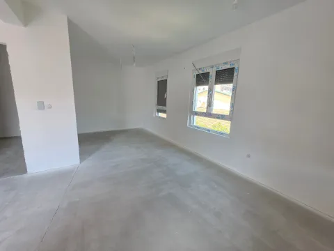Prodaja, jednosoban stan, 46m², Momišići, Podgorica - image 13