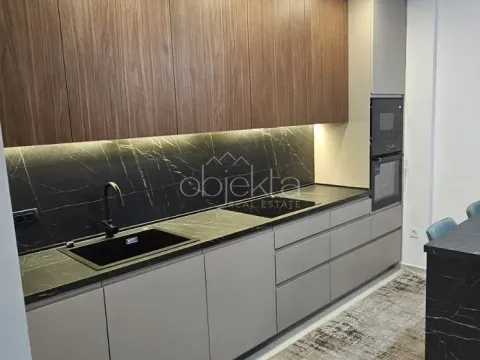 Izdavanje, stan, 70m², Tivat, Crna Gora - image 4