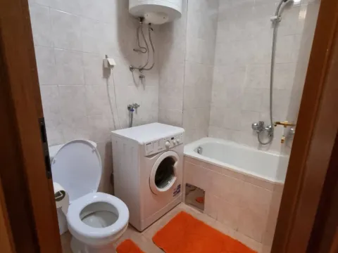 Izdavanje, jednosoban stan, 40m², Stari Aerodrom, Podgorica - image 5