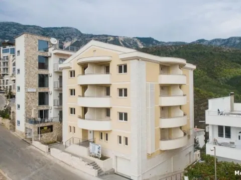 Prodaja, jednosoban stan, 53m², Bečići, Budva - image 2