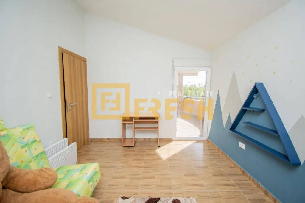 Rent, two bedroom apartment, 125m², Tološi, Podgorica