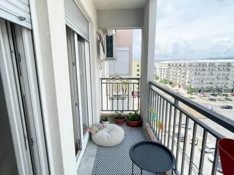 Izdavanje, jednosoban stan, 42m², Stari Aerodrom, Podgorica - image 2