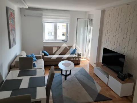 Izdavanje, trosoban stan, 75m2, Bulevar patrijarha Pavla, Novi Sad, Novi Sad Izdavanje, trosoban stan, 75m2, Bulevar patrijarha Pavla, Novi Sad, Novi Sad