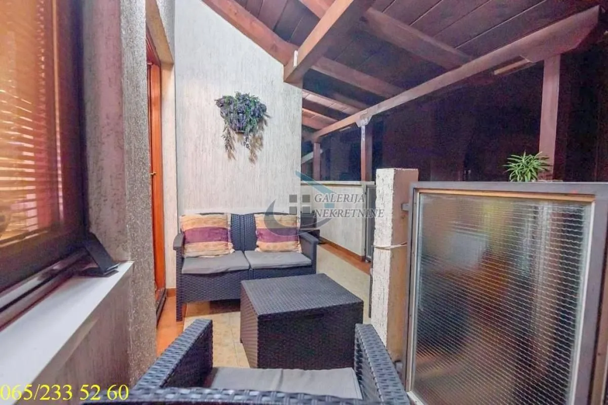 Sale, four bedroom apartment, 104m², Stari Grad, Beograd