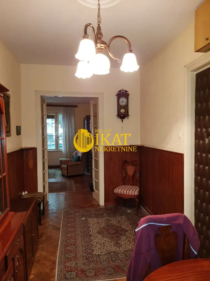 Izdavanje, dvosoban stan, 61m², Stari Grad, Beograd