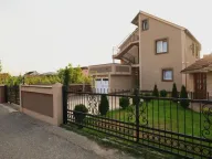 Izdavanje, kuća, 250m², Tološi, Podgorica - image 6