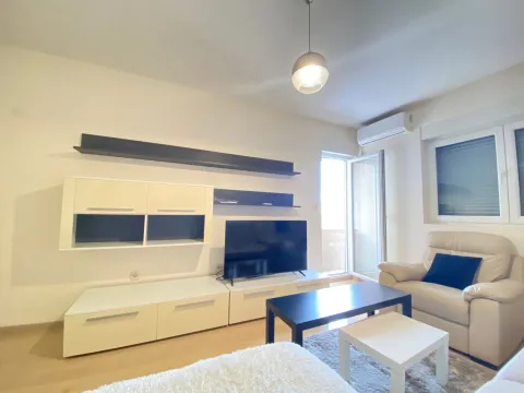 Rent, one bedroom apartment, 47m², City Kvart, Podgorica - image 3