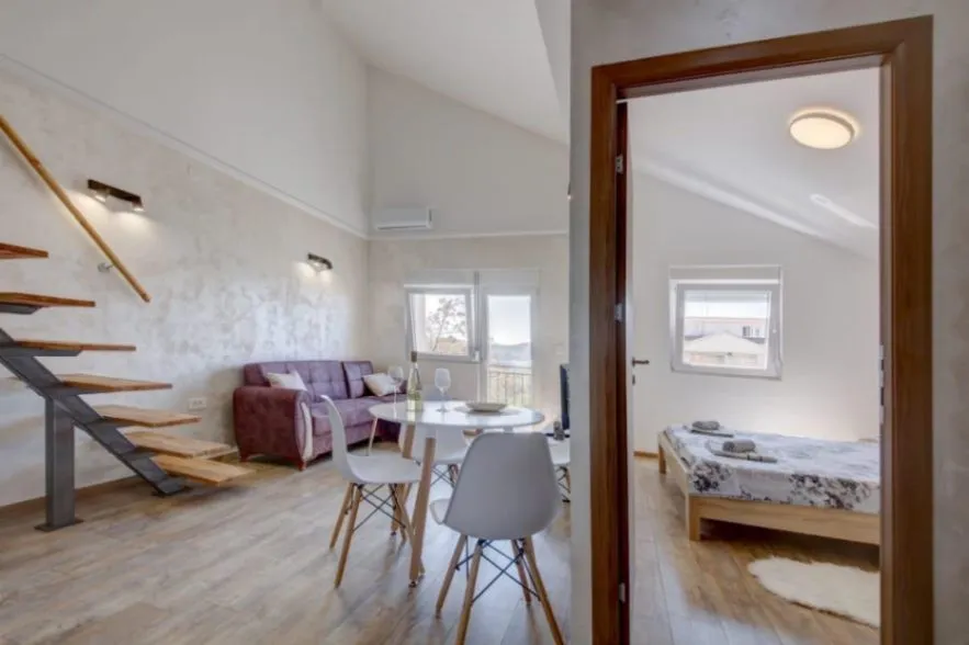 Rent, two bedroom apartment, 60m², Kava, Tivat