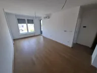 Izdavanje, dvosoban stan, 42m², Salajka, Novi Sad Sve Podlokacije - image 2