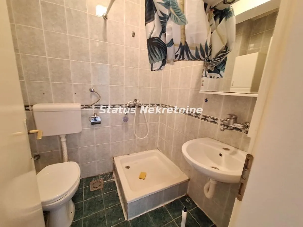 Izdavanje, jednosoban stan, 30m², Grbavica, Novi Sad Sve Podlokacije