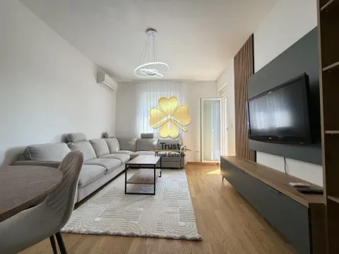 Rent, one bedroom apartment, 50m², Stari Aerodrom, Podgorica - image 1
