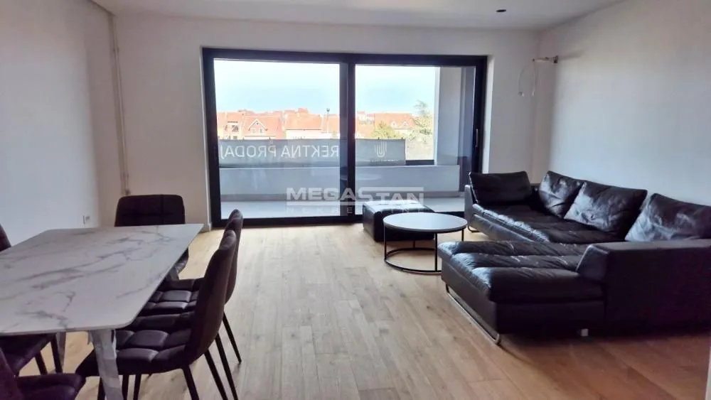 Prodaja, trosoban stan, 90m², Pančevo, Srbija