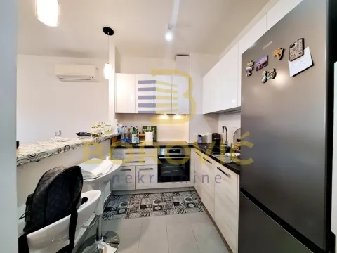 Izdavanje, dvosoban stan, 44m², Vračar Sve Podlokacije, Beograd - image 5