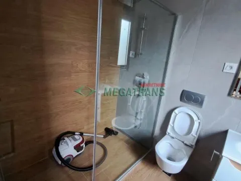 Izdavanje, četvorosoban stan, 90m², Bulevar Evrope, Novi Sad Sve Podlokacije - image 12