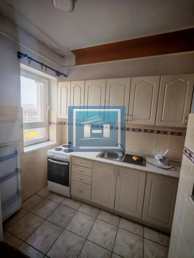 Izdavanje, dvosoban stan, 61m², Centar, Paraćin