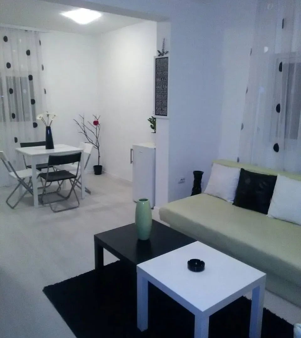 Sale, house, 290m², Šušanj, Bar