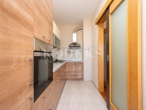 Izdavanje, trosoban stan, 103m², Zabjelo, Podgorica - image 10