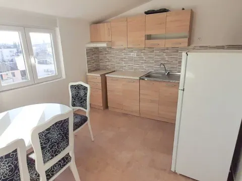 Prodaja, trosoban stan, 75m², Centar, Podgorica - image 7