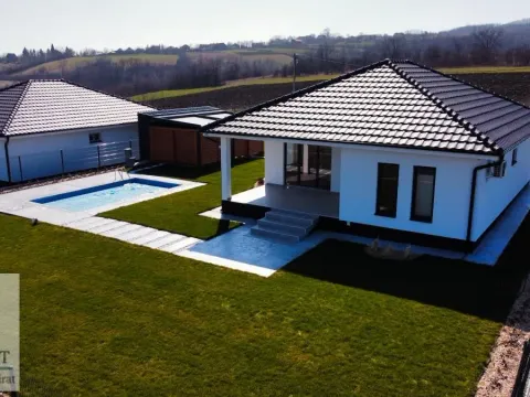 Prodaja, kuća, 136m², Kosmaj, Sopot