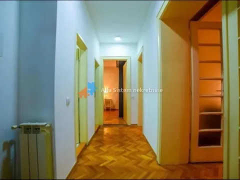 Izdavanje, trosoban stan, 73m², Stari Grad, Beograd - image 5